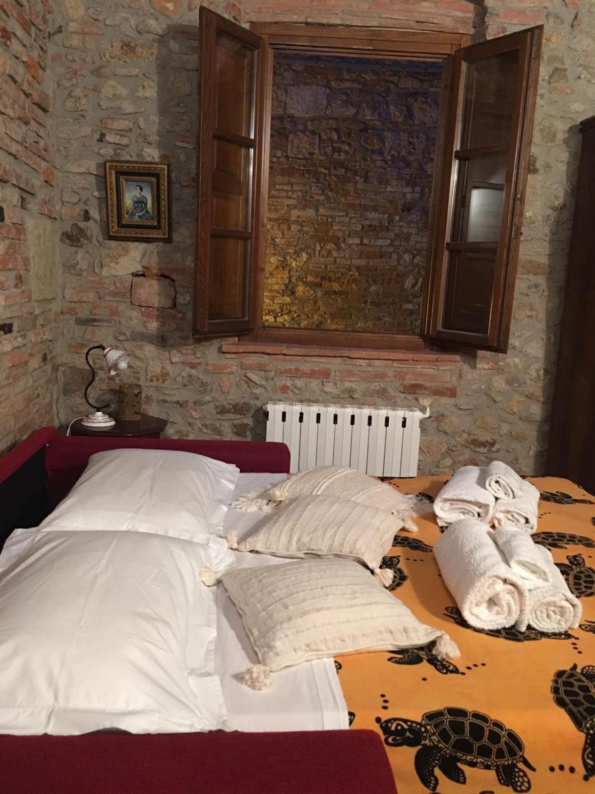 شقة La Divina Dimora Il Castello Degli Spiriti Magni Montepescali المظهر الخارجي الصورة
